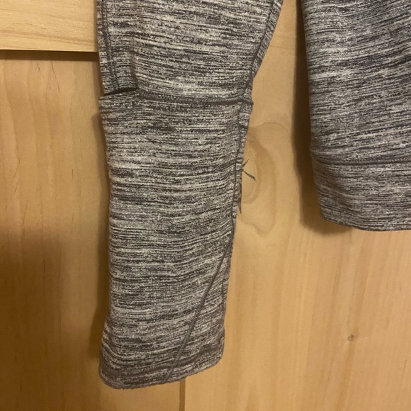 Lulu Lemon Long Sleeve Size 12 - Picture 2 of 6